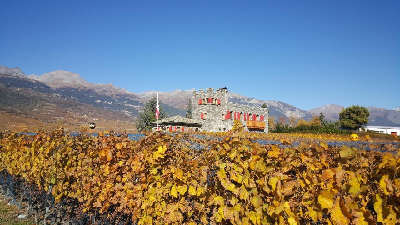 Castel De Daval Acomodação com café da manhã Sierre Exterior foto
