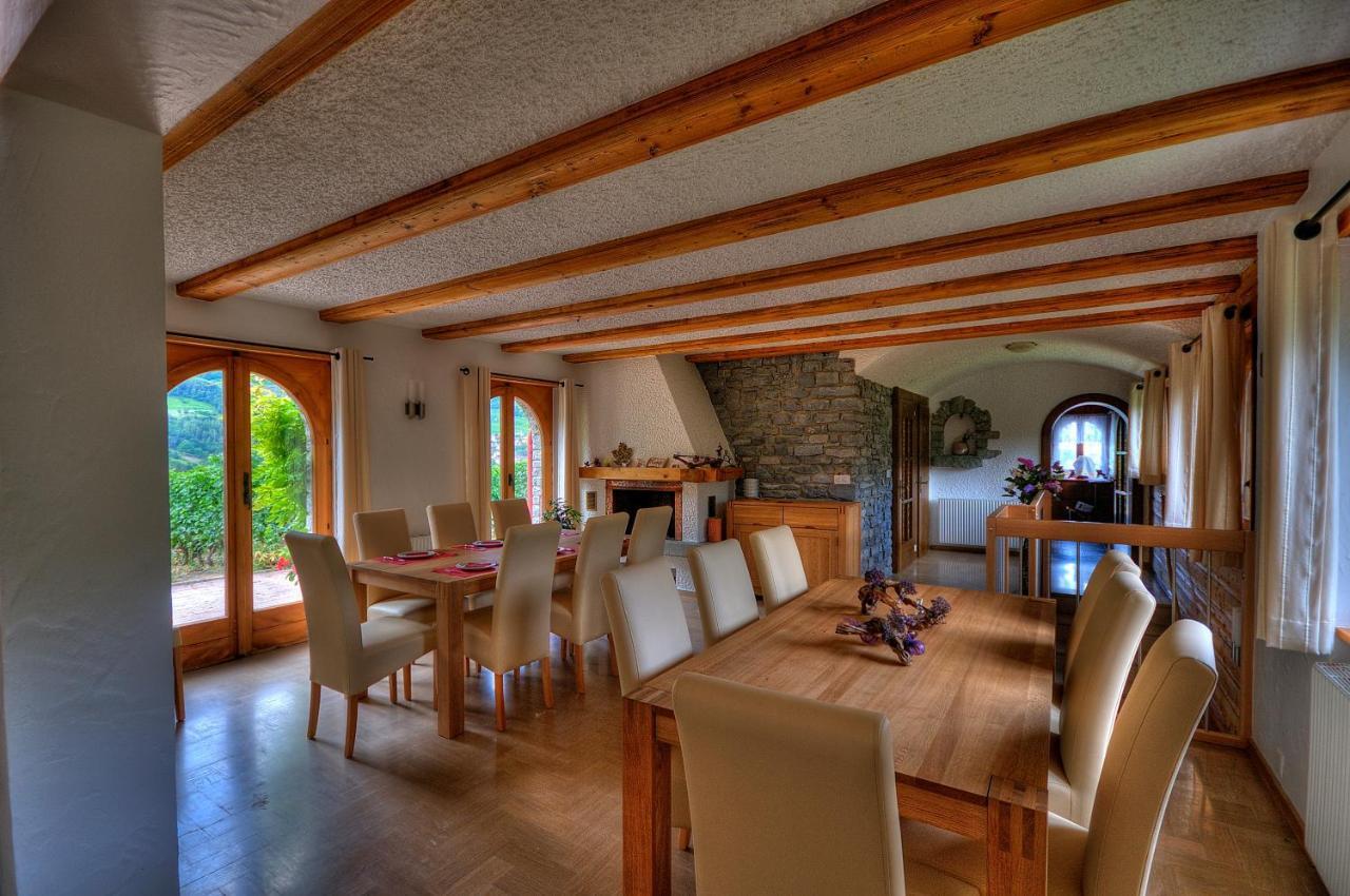 Castel De Daval Acomodação com café da manhã Sierre Exterior foto