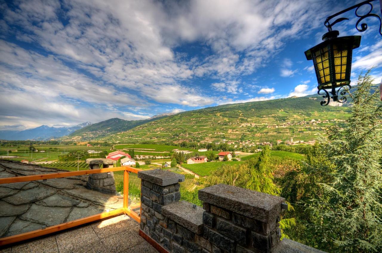 Castel De Daval Acomodação com café da manhã Sierre Exterior foto