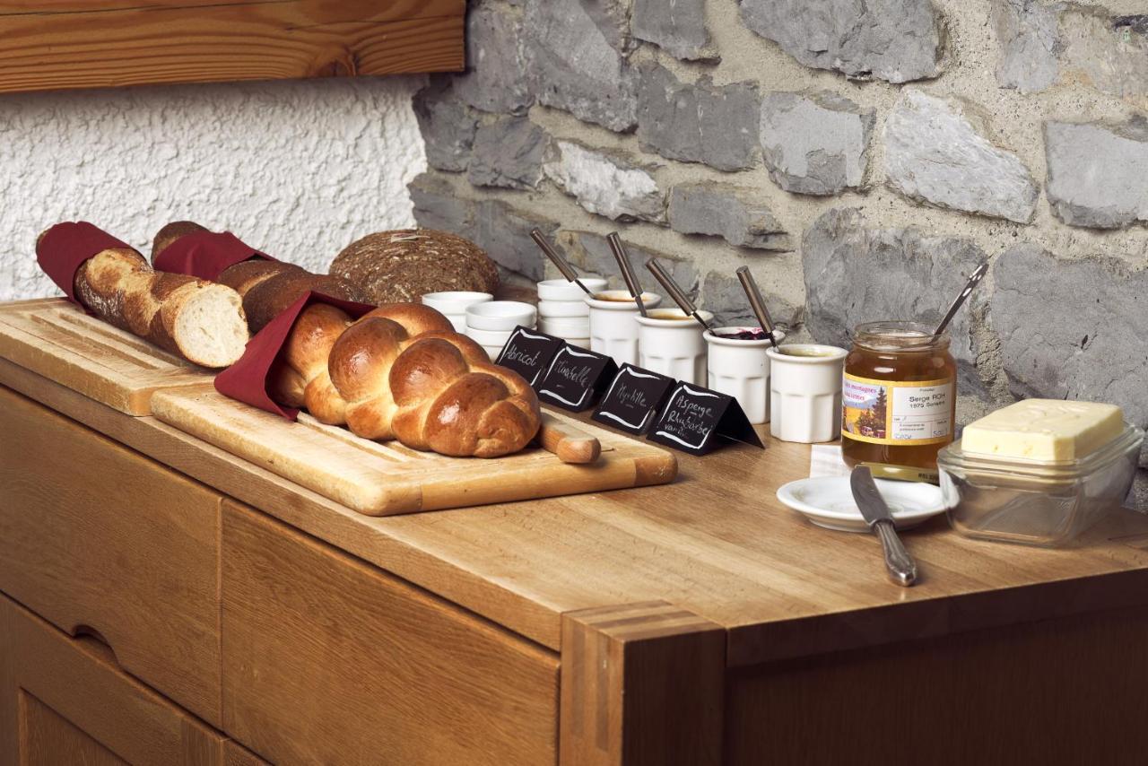 Castel De Daval Acomodação com café da manhã Sierre Exterior foto